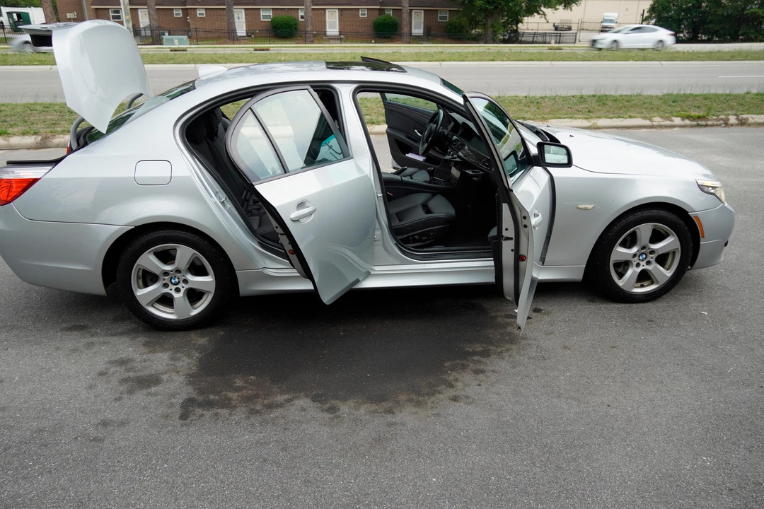 2008 BMW E60 5 Series Sedan - Image 24 of 31