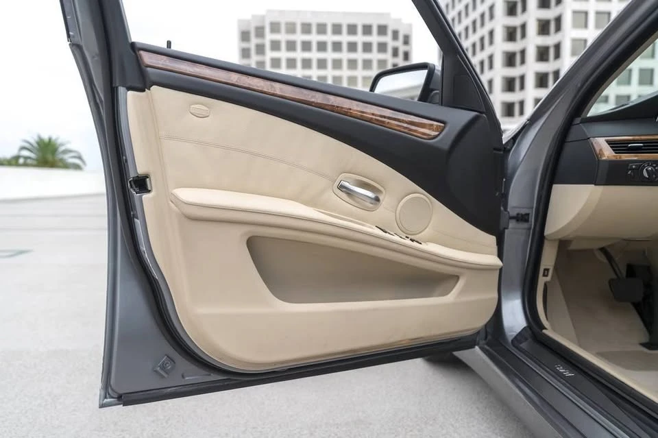 2008 BMW E60 5 Series Sedan - Image 10 of 20