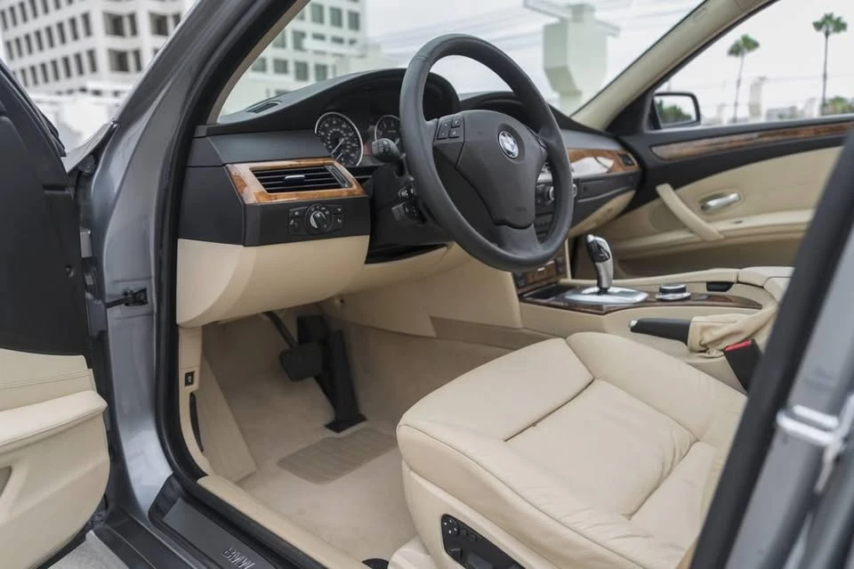 2008 BMW E60 5 Series Sedan - Image 11 of 20