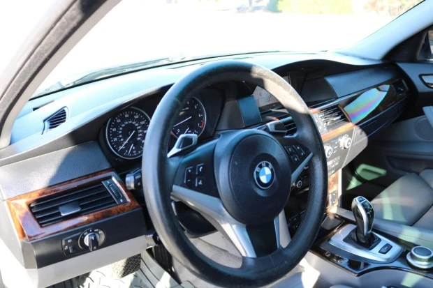 2008 BMW E60 545i & 550i Sedan - Image 5 of 7