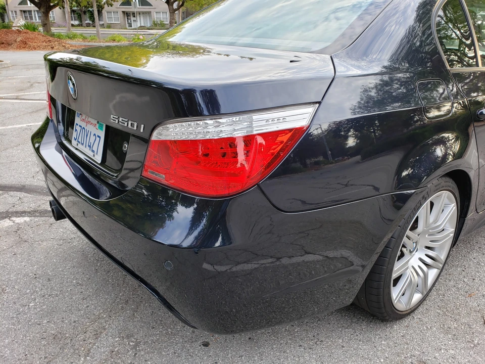 2008 BMW E60 545i & 550i Sedan - Image 21 of 31