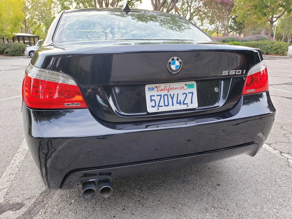 2008 BMW E60 545i & 550i Sedan - Image 7 of 31
