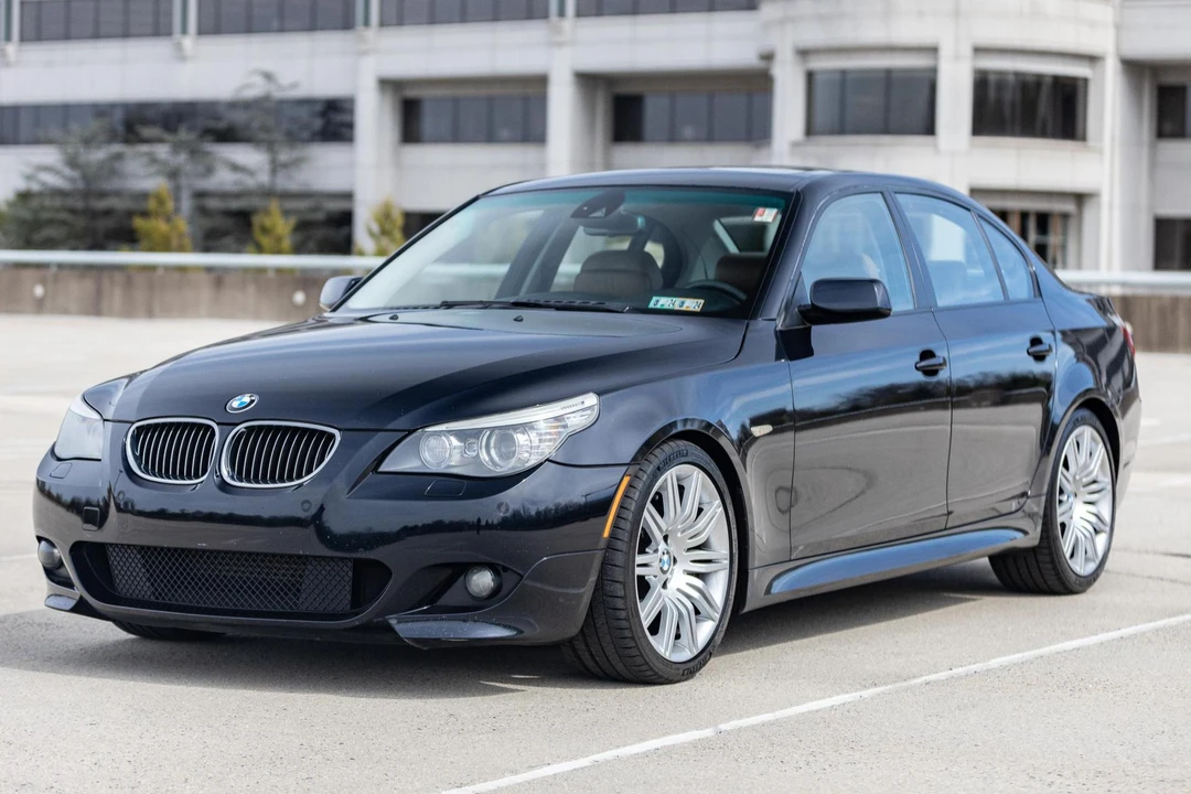 2008 BMW E60 545i & 550i Sedan - Image 14 of 31