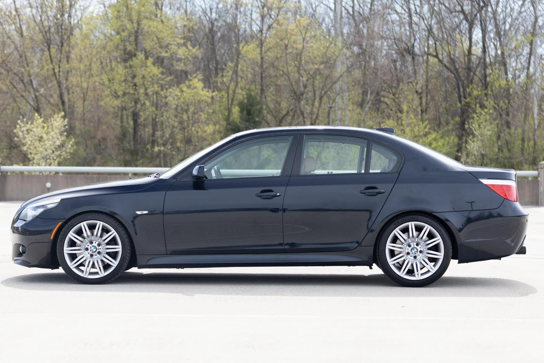 2008 BMW E60 545i & 550i Sedan - Image 19 of 31