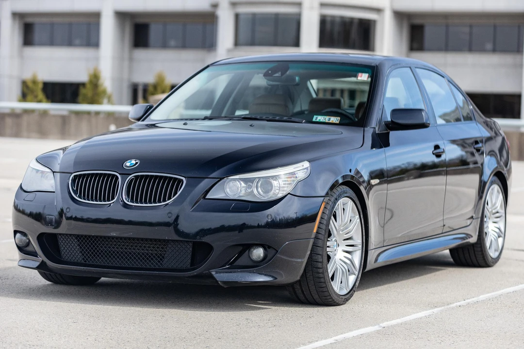 2008 BMW E60 545i & 550i Sedan - Image 13 of 31