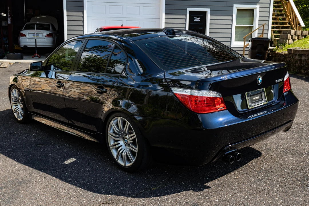 2008 BMW E60 545i & 550i Sedan - Image 4 of 31