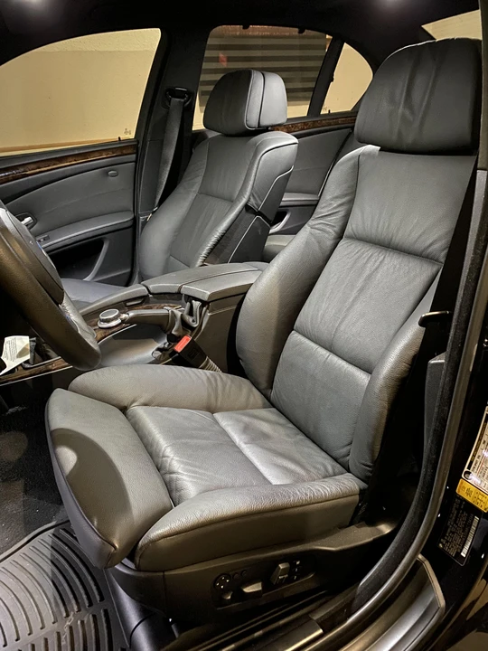 2008 BMW E60 545i & 550i Sedan - Image 28 of 31