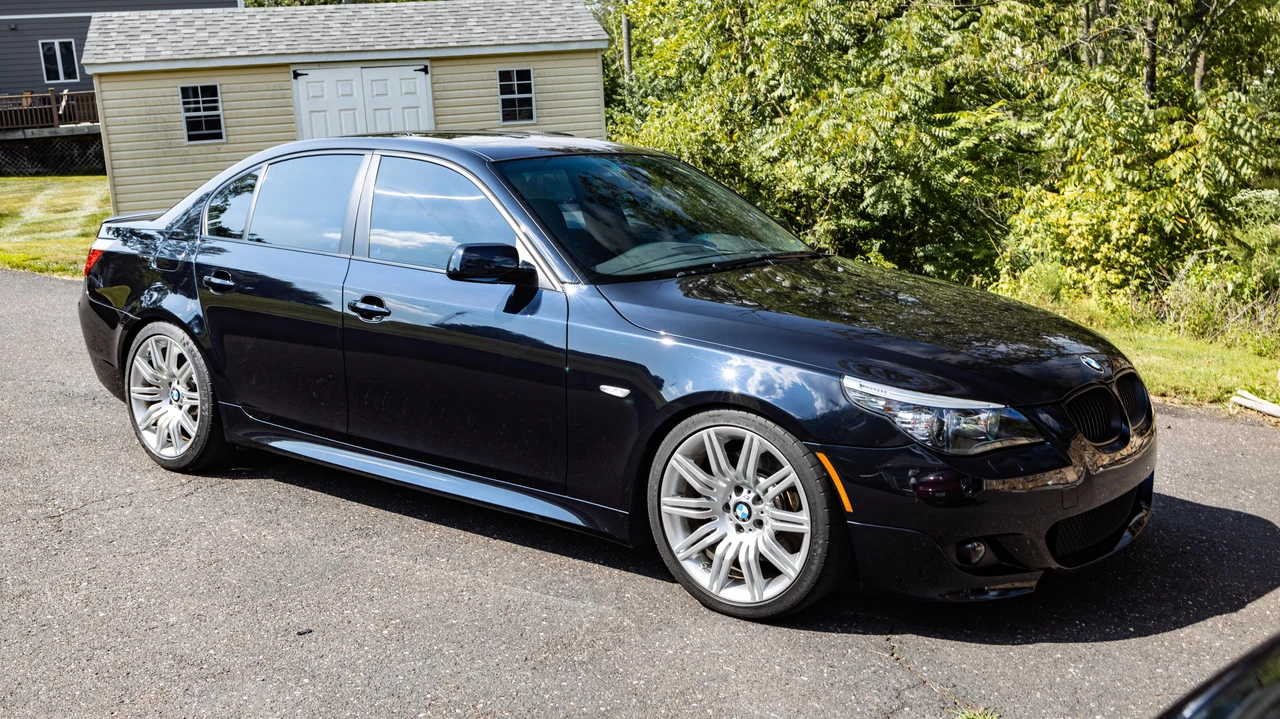 2008 BMW E60 545i & 550i Sedan - Image 17 of 31