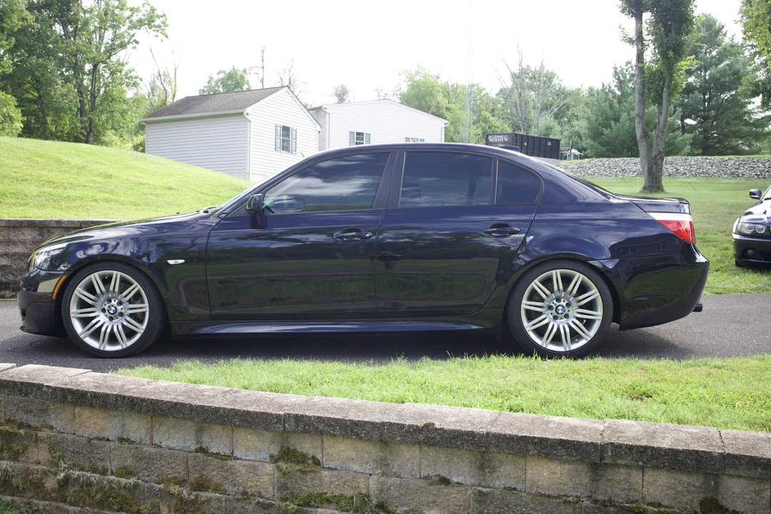 2008 BMW E60 545i & 550i Sedan - Image 9 of 31