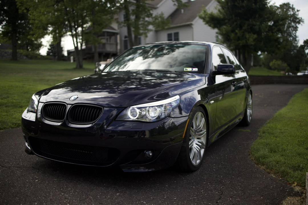 2008 BMW E60 545i & 550i Sedan - Image 7 of 31