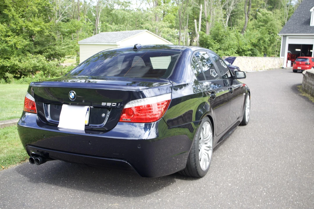 2008 BMW E60 545i & 550i Sedan - Image 14 of 31