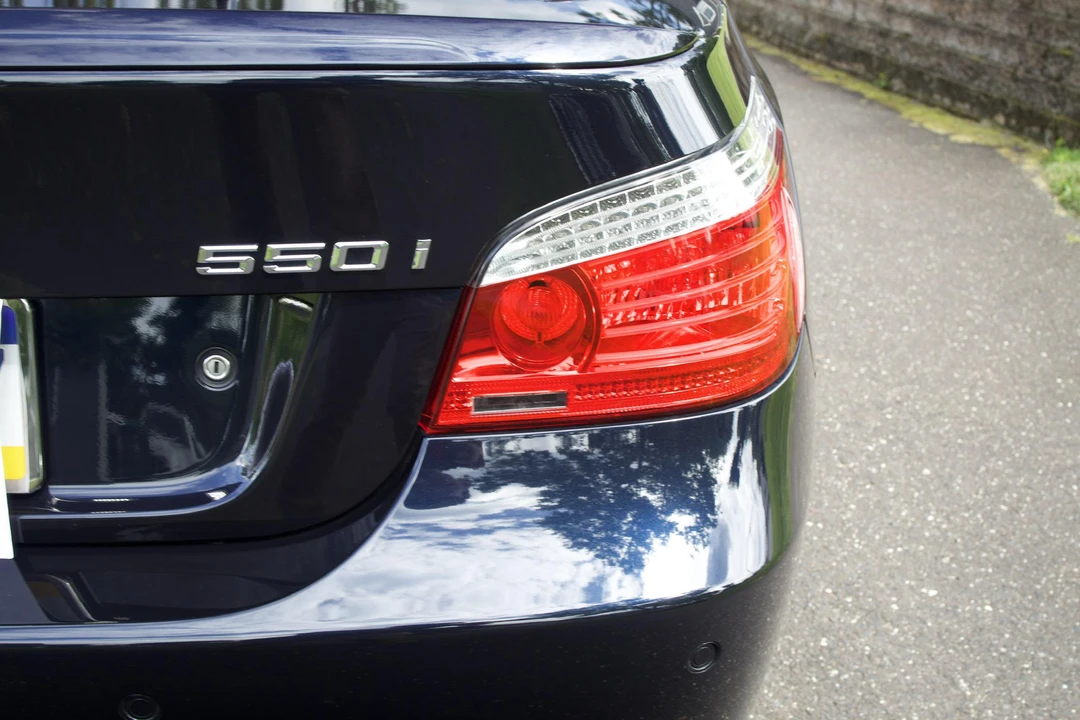 2008 BMW E60 545i & 550i Sedan - Image 13 of 31