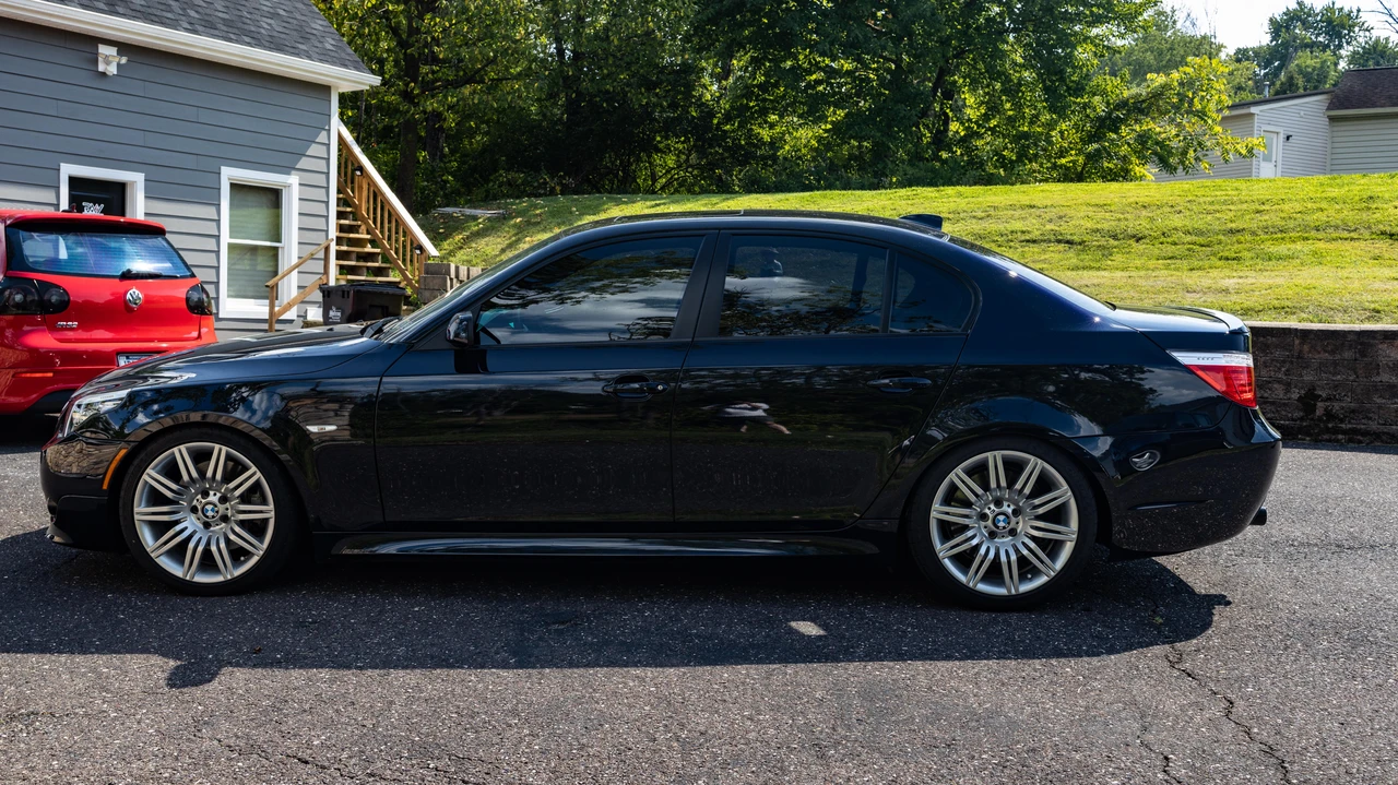 2008 BMW E60 545i & 550i Sedan - Image 10 of 31