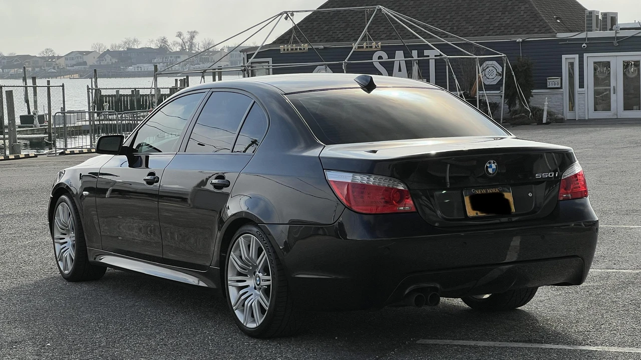 2008 BMW E60 545i & 550i Sedan - Image 8 of 11