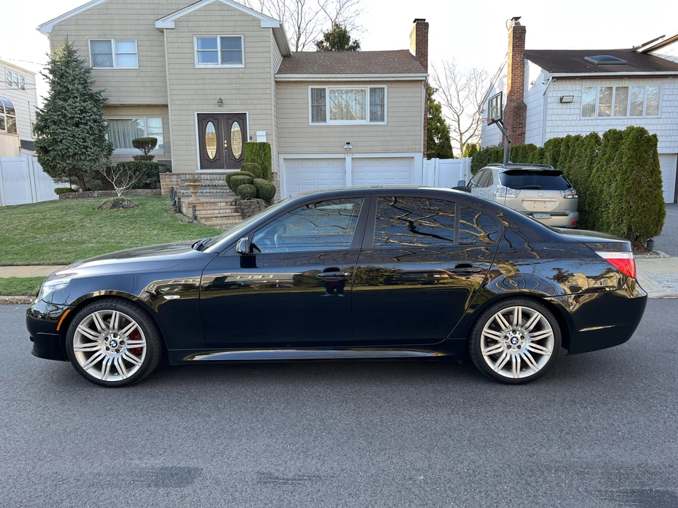 2008 BMW E60 545i & 550i Sedan - Image 6 of 11