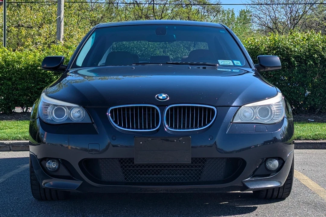 2008 BMW E60 545i & 550i Sedan - Image 2 of 31