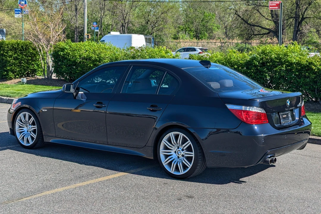2008 BMW E60 545i & 550i Sedan - Image 4 of 31
