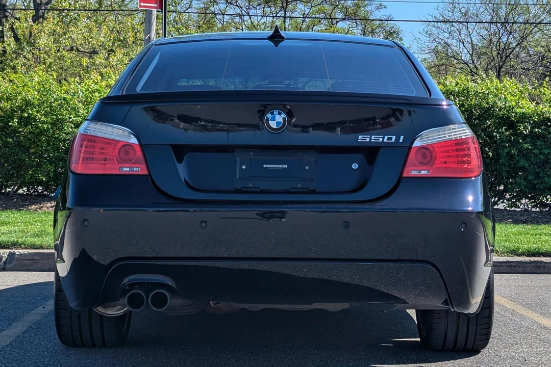 2008 BMW E60 545i & 550i Sedan - Image 5 of 31