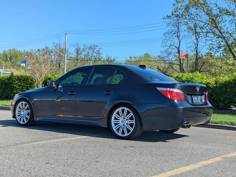 2008 BMW E60 545i & 550i Sedan - Image 11 of 31
