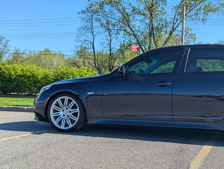 2008 BMW E60 545i & 550i Sedan - Image 25 of 31