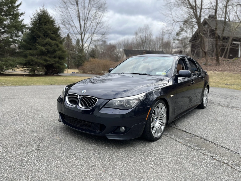 2008 BMW E60 545i & 550i Sedan - Image 11 of 31