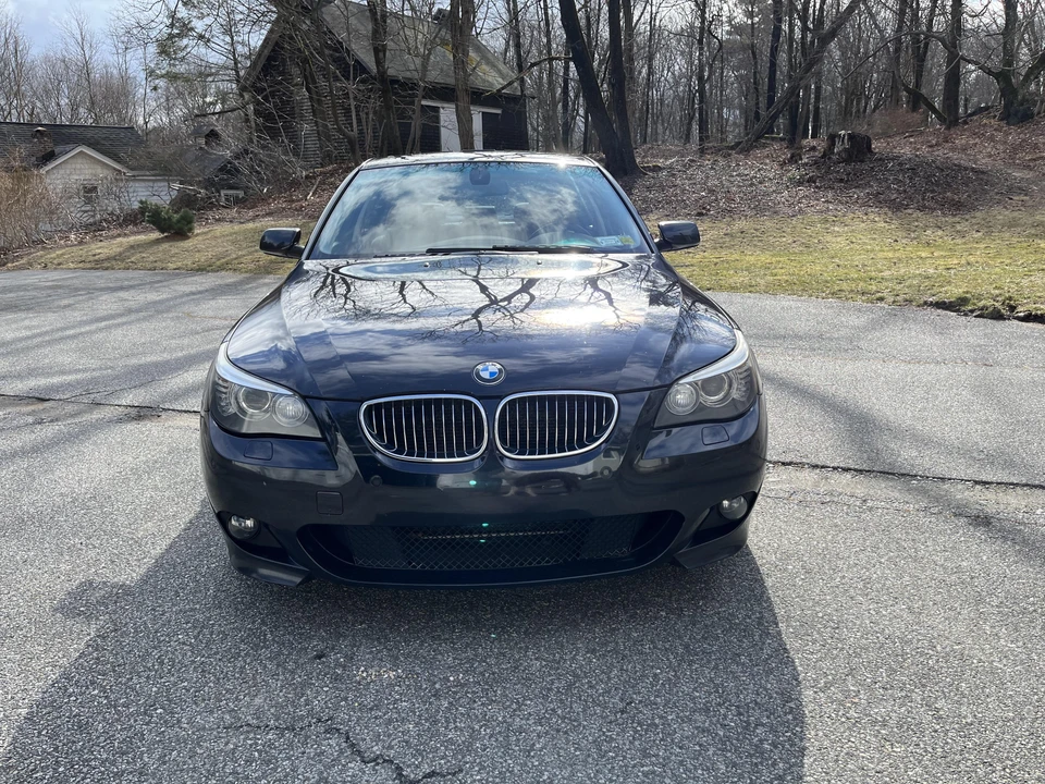 2008 BMW E60 545i & 550i Sedan - Image 7 of 31