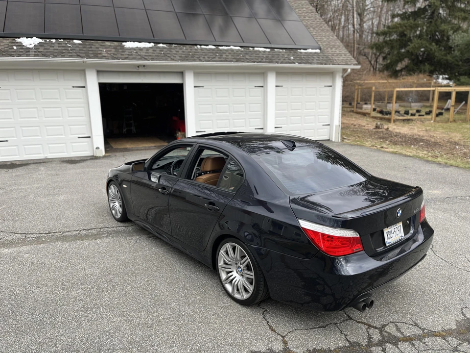 2008 BMW E60 545i & 550i Sedan - Image 17 of 31