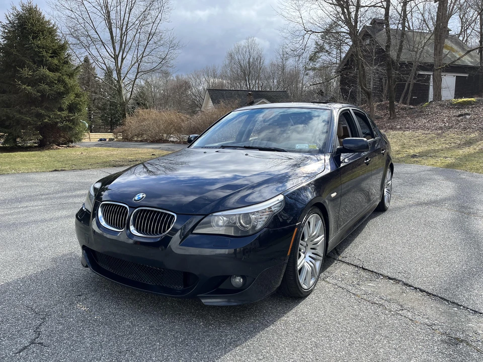 2008 BMW E60 545i & 550i Sedan - Image 10 of 31