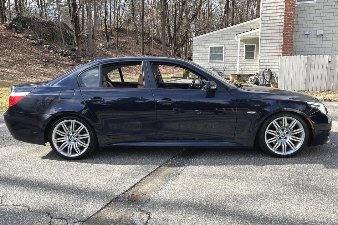 2008 BMW E60 545i & 550i Sedan - Image 3 of 31