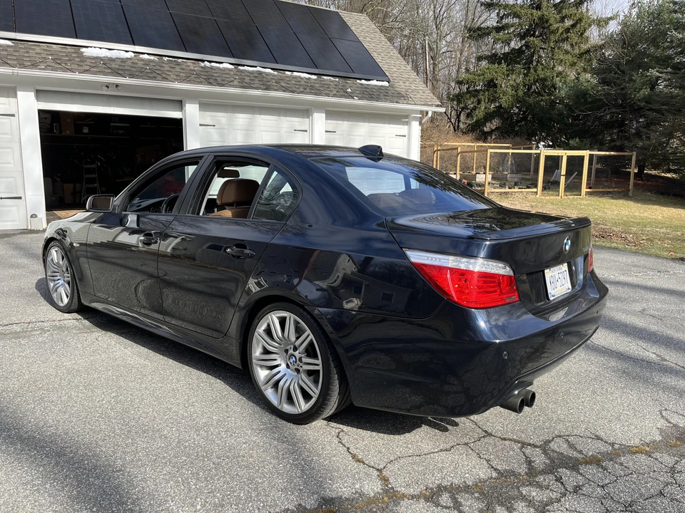 2008 BMW E60 545i & 550i Sedan - Image 16 of 31