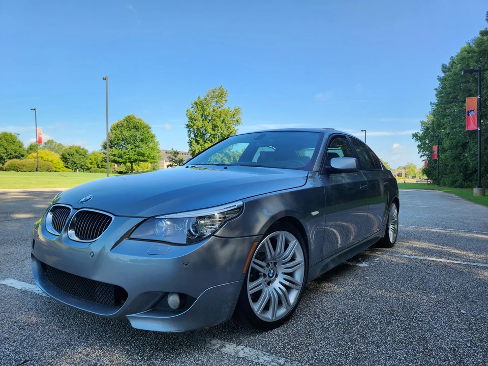 2008 BMW E60 545i & 550i Sedan - Image 6 of 31