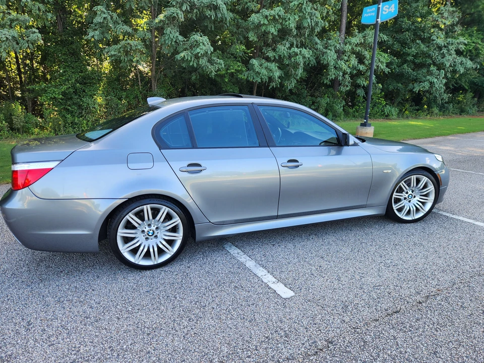 2008 BMW E60 545i & 550i Sedan - Image 15 of 31