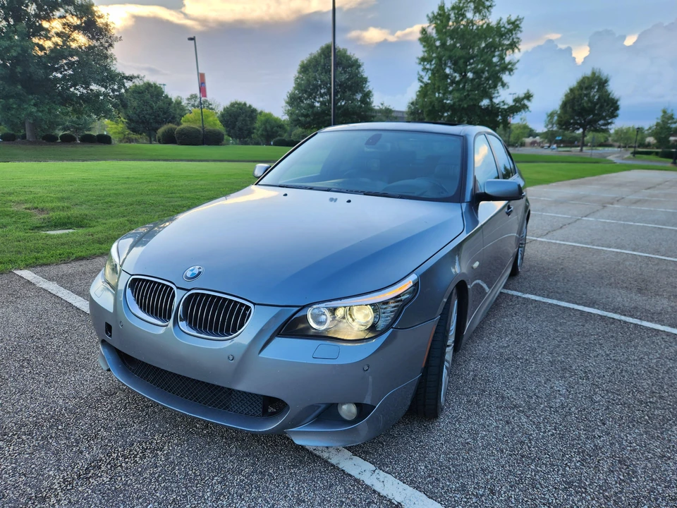 2008 BMW E60 545i & 550i Sedan - Image 7 of 31