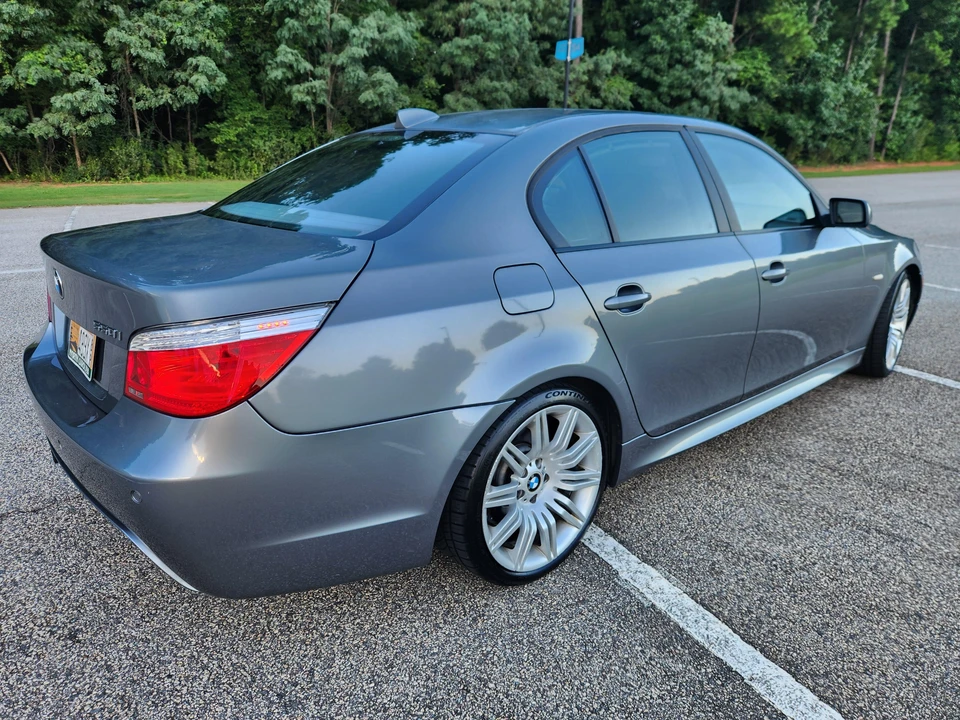 2008 BMW E60 545i & 550i Sedan - Image 14 of 31