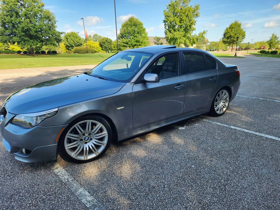 2008 BMW E60 545i & 550i Sedan - Image 9 of 31