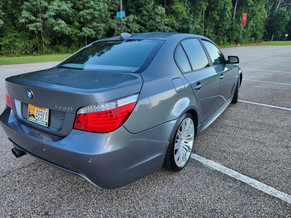 2008 BMW E60 545i & 550i Sedan - Image 13 of 31