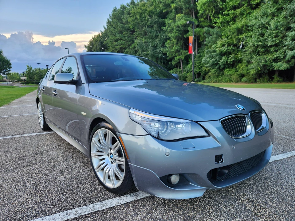 2008 BMW E60 545i & 550i Sedan - Image 20 of 31