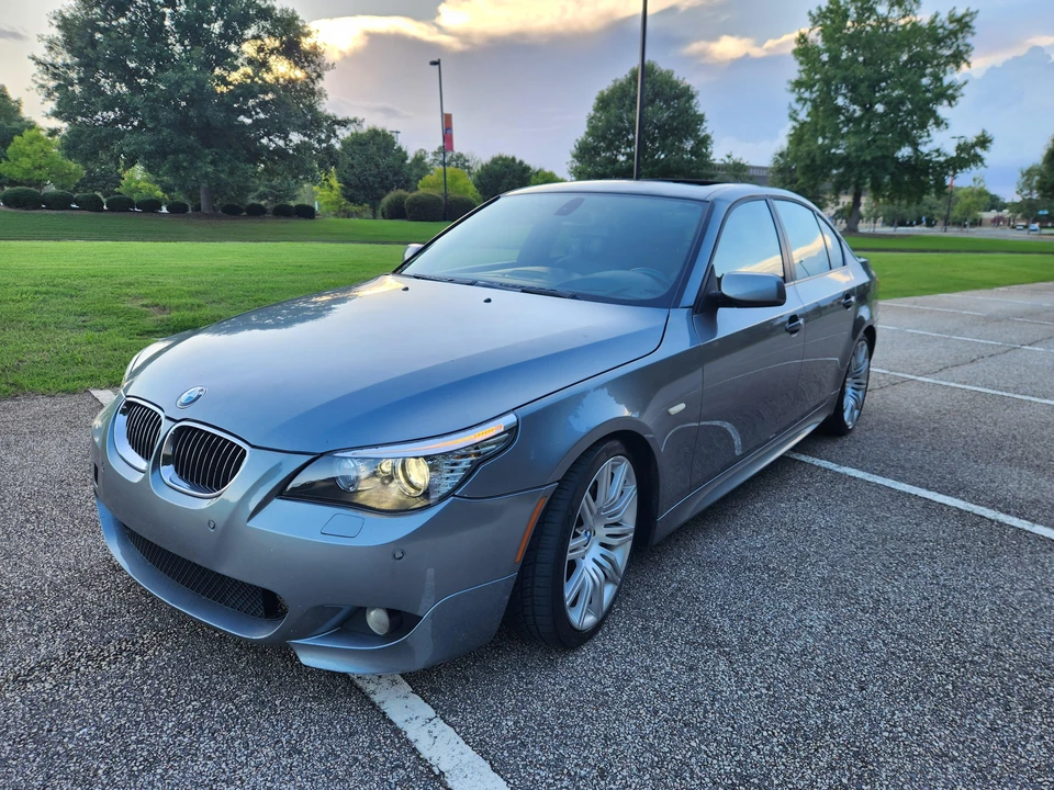 2008 BMW E60 545i & 550i Sedan - Image 8 of 31