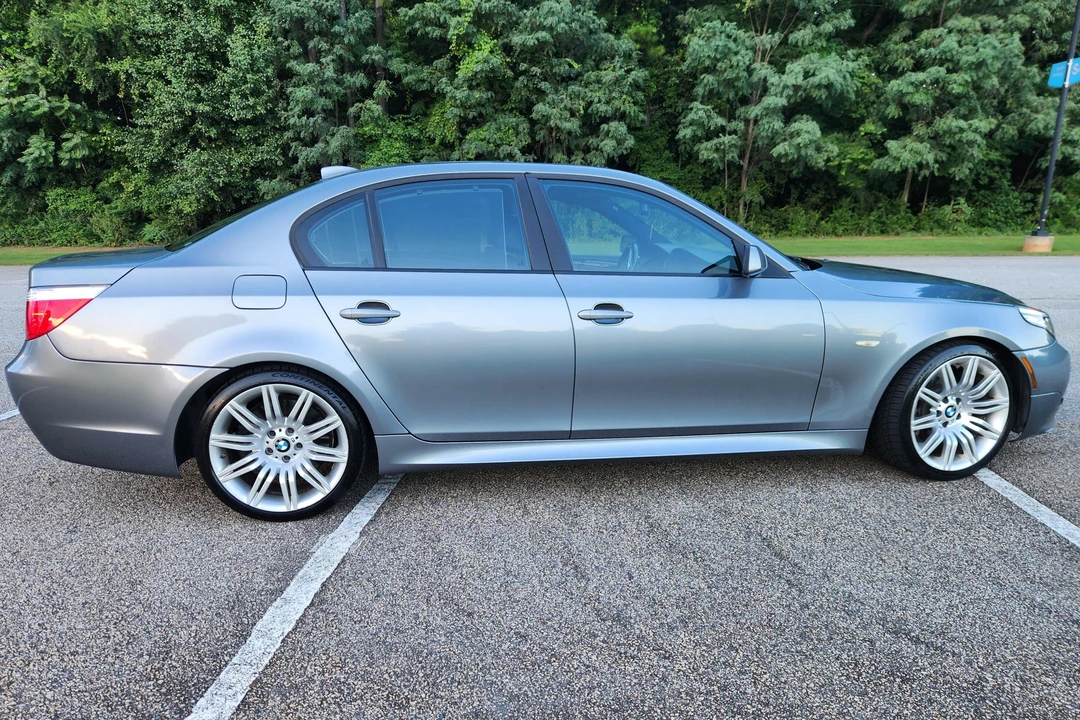 2008 BMW E60 545i & 550i Sedan - Image 3 of 31