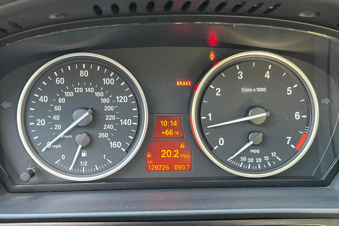 2008 BMW E60 545i & 550i Sedan - Image 28 of 31
