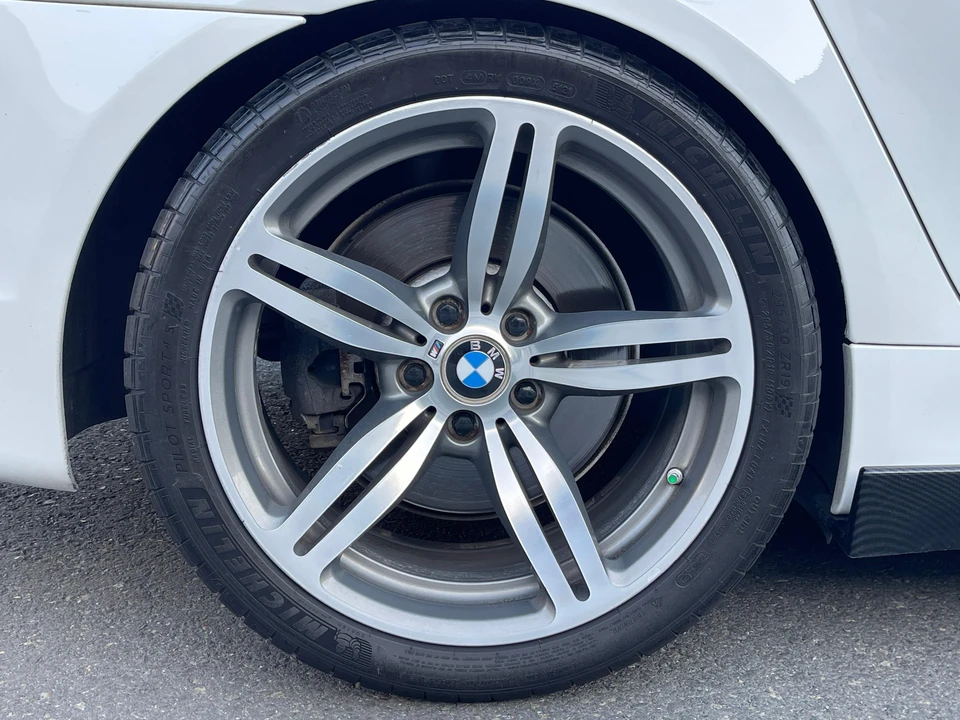 2008 BMW E60 545i & 550i Sedan - Image 23 of 31