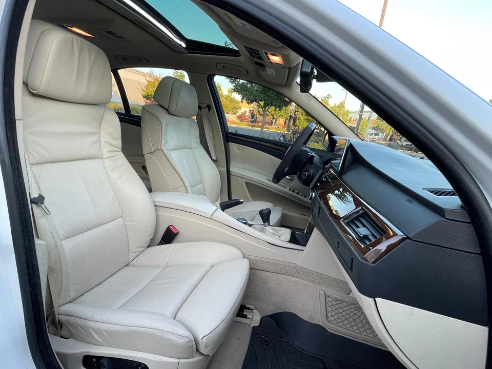 2008 BMW E60 545i & 550i Sedan - Image 31 of 31