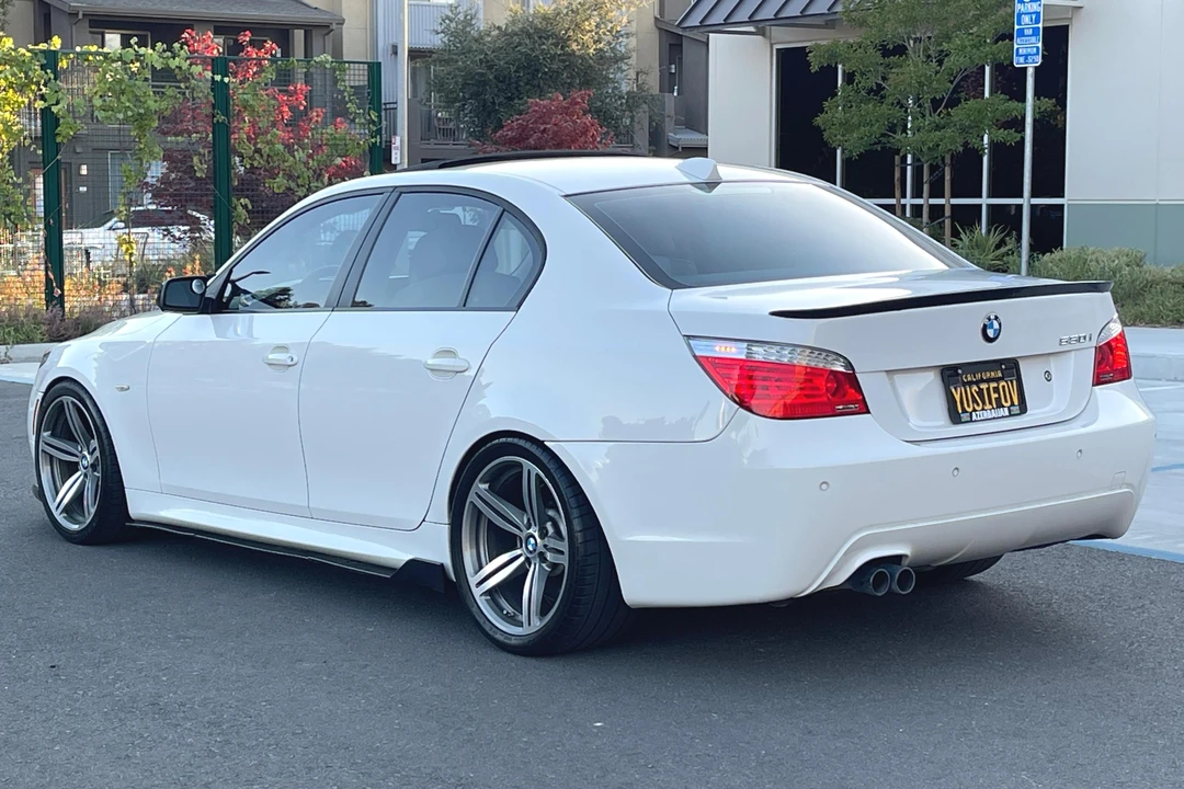 2008 BMW E60 545i & 550i Sedan - Image 4 of 31