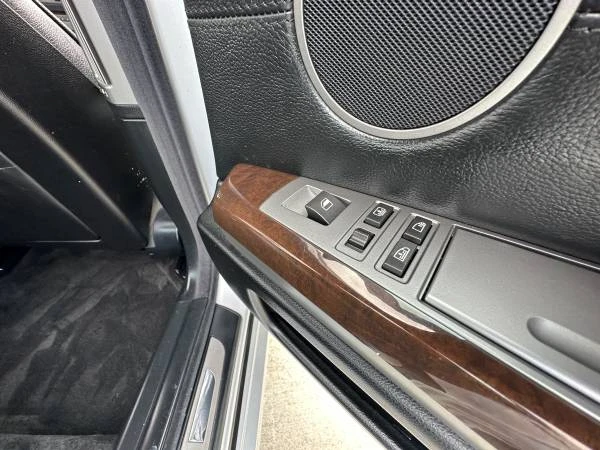 2008 BMW E65/E66 750i & 760i Sedan - Image 16 of 17