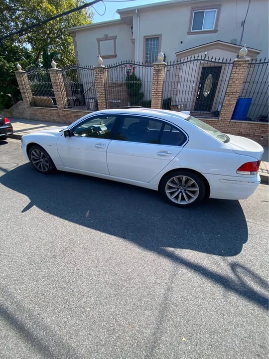 2008 BMW E65/E66 750i & 760i Sedan - Image 10 of 12
