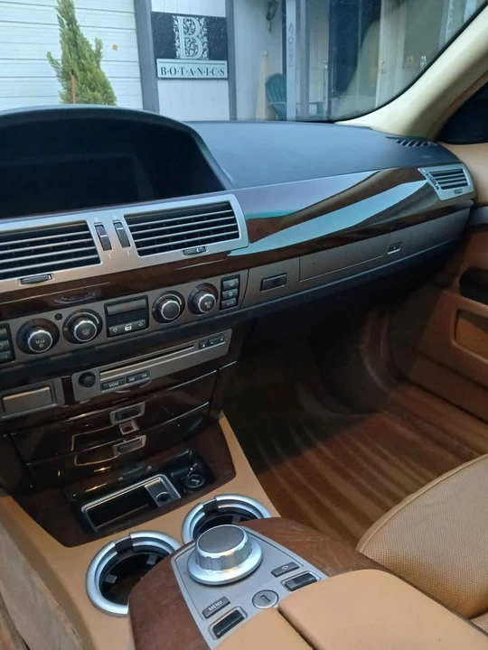 2008 BMW E65/E66 750i & 760i Sedan - Image 17 of 18