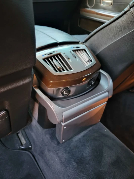 2008 BMW E65/E66 750i & 760i Sedan - Image 16 of 18