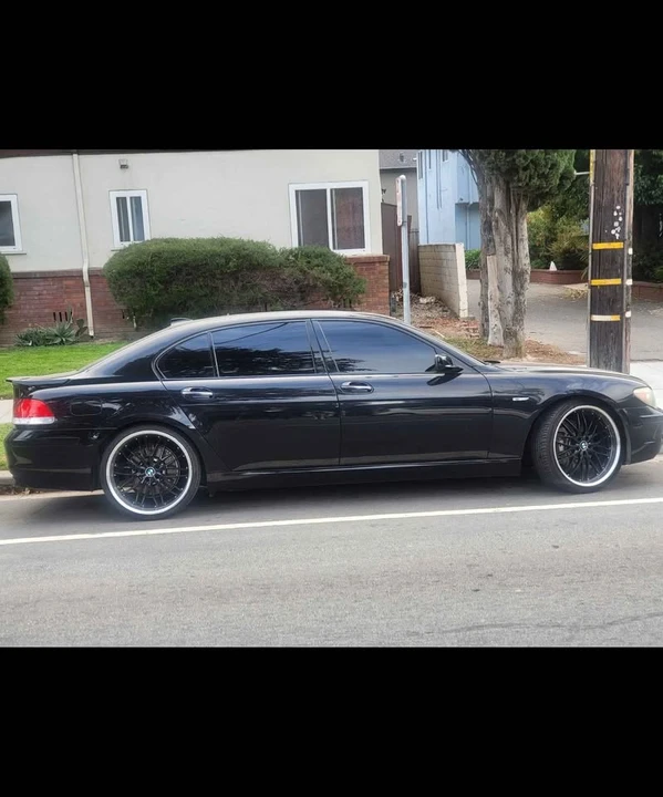 2008 BMW E65/E66 750i & 760i Sedan - Image 4 of 4