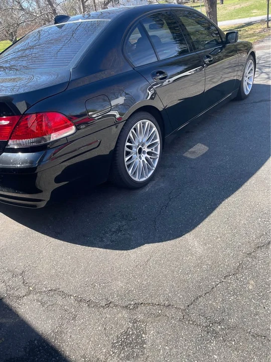 2008 BMW E65/E66 750i & 760i Sedan - Image 4 of 11