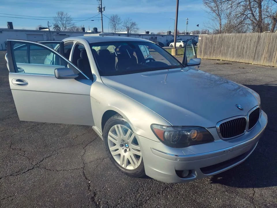 2008 BMW E65/E66 750i & 760i Sedan - Image 7 of 20
